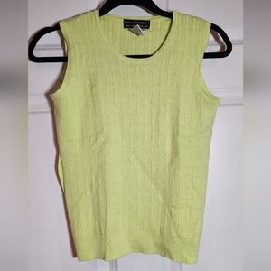 Quest-ce QueC'est Vibrant Lime Green Rib Knit Sleeveless Sweater Top Large